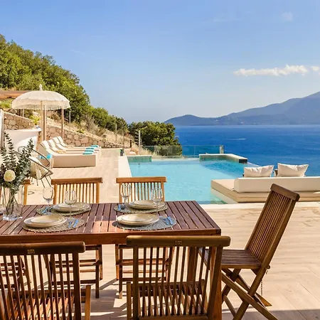 Kefalonia Grande Mansion וילה איה אפימיה